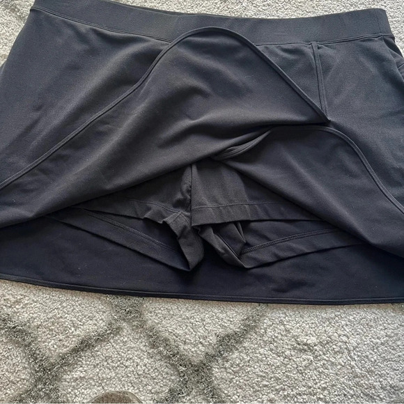 Lands End black skort pull on athletic high rise skirt with built in shorts XL - Picture 3 of 7